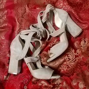 Karl lagerfeld. Heels